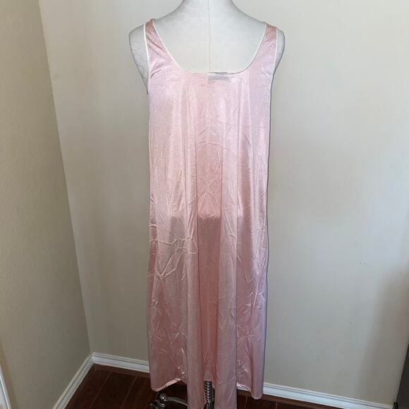 Vassarette Underneath It All Vintage gown & robe - Picture 4 of 12